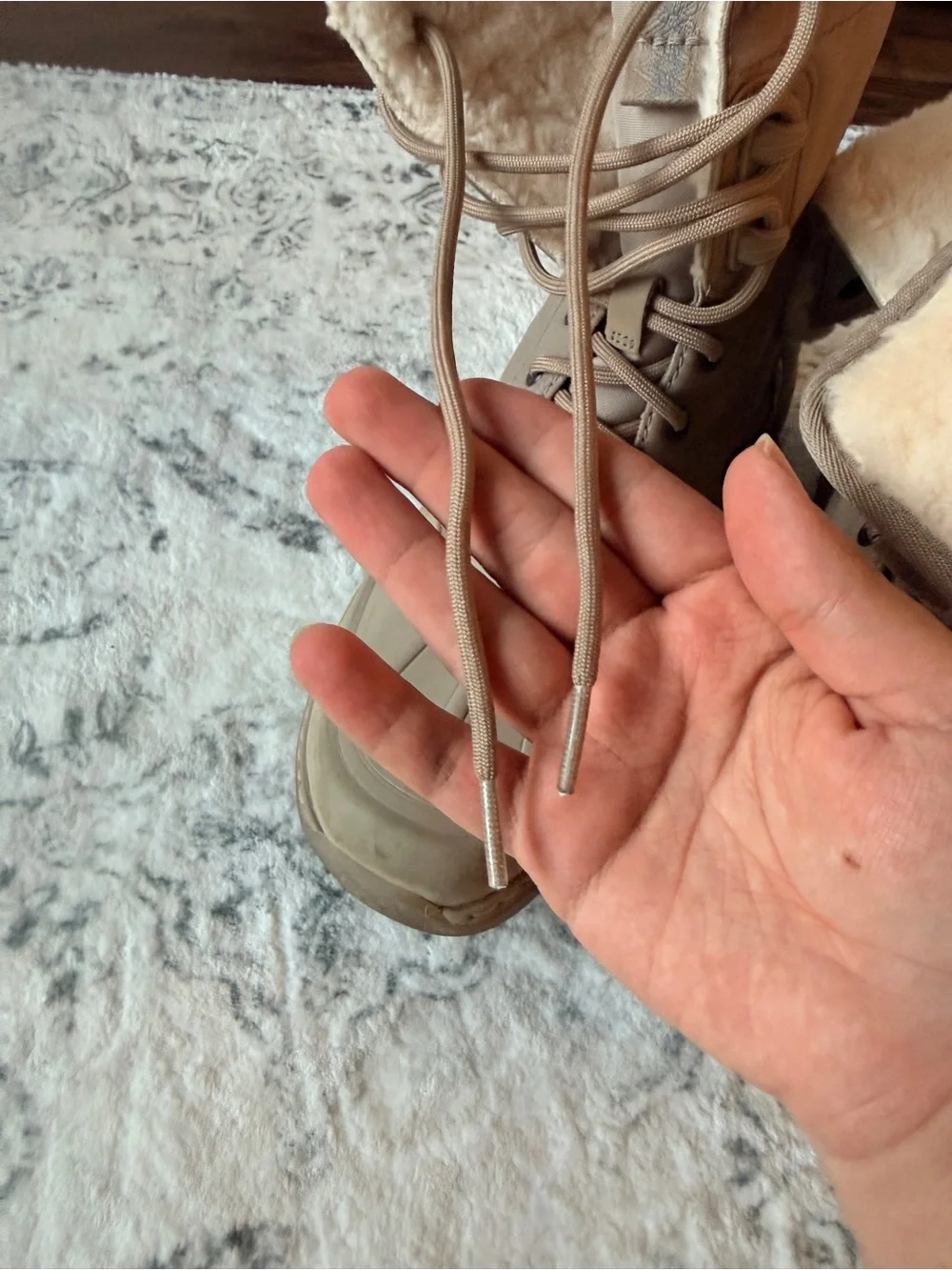 UGG Men’s Taupe/Beige Lace-Up Winter Boot
